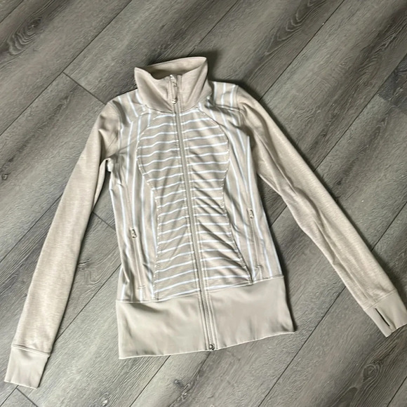 Lululemon Nice Asana Jacket Deauville Stripe Cashew White / Heathered Cashew 4 - Picture 2 of 6